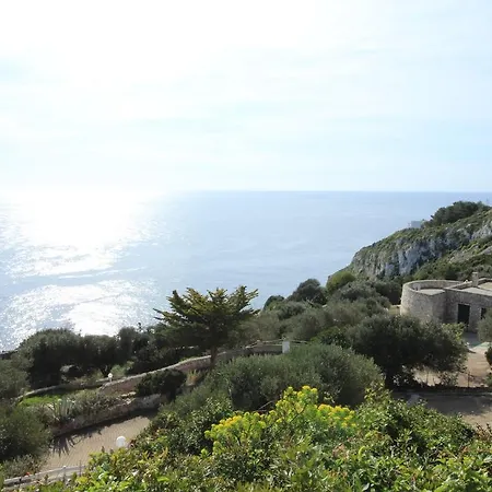 Scogliera Del Gabbiano * Santa Maria di Leuca